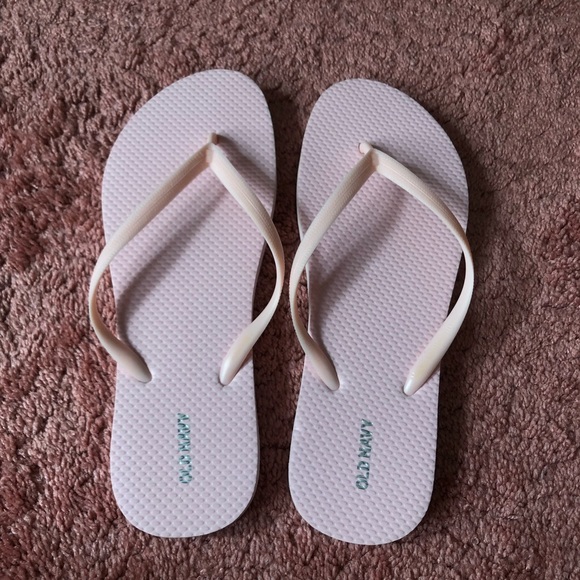 $20 old navy flip flops 2019